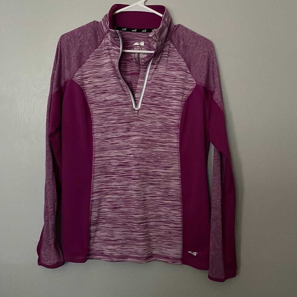 AVIA LIGHT PURPLE 1/4 zip sweatshirt. Lightweight. Thumb holes. Med8-10, EUC